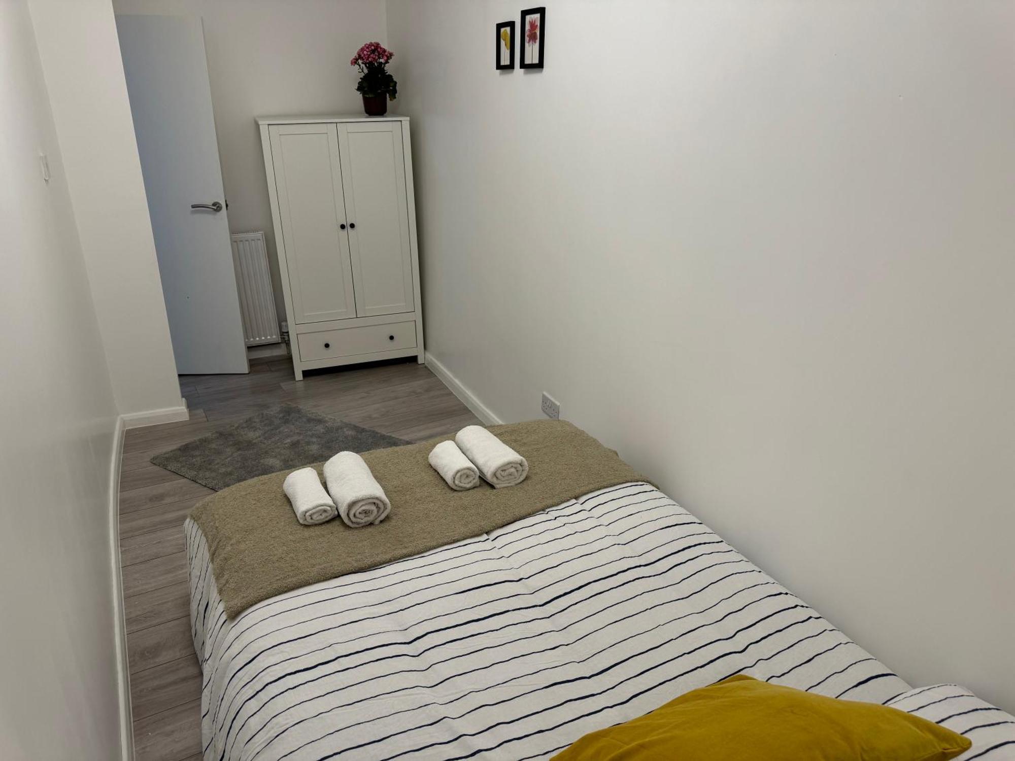Apartamento Seven Sisters Hideaway Londres Exterior foto