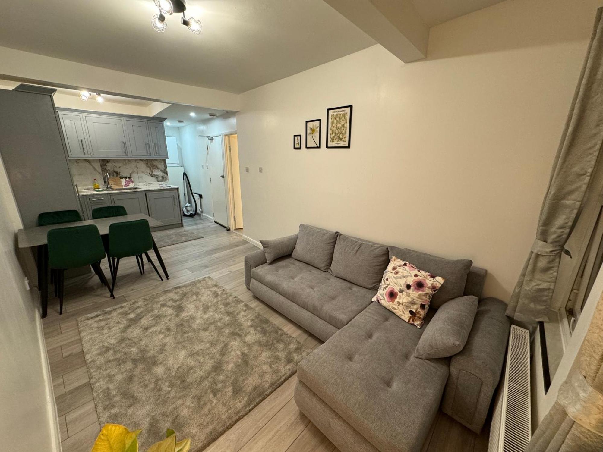 Apartamento Seven Sisters Hideaway Londres Exterior foto